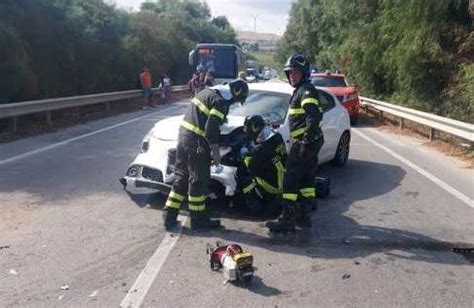 Incidente Stradale A Custonaci Morta La Donna Rimasta Ferita