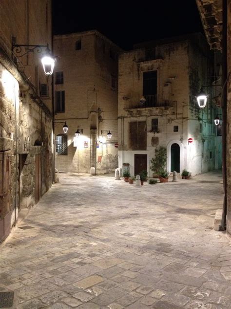 Streets Of Monopoli Italy Monopoli Italy Puglia Italy Italy