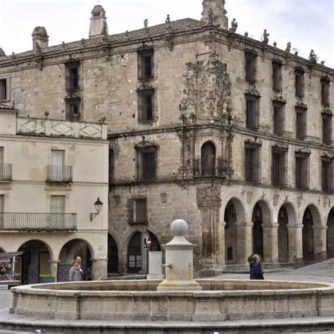 Palacio Conquista De Los Marqueses En Trujillo Excursiones Extremadura