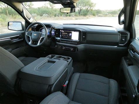 2022 Chevy Silverado Single Cab Interior