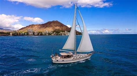 Hawaii Yacht Rentals & Yacht Charters | LUXURY LINERS – LUXURY LINERS - You Want It. We Yacht It.