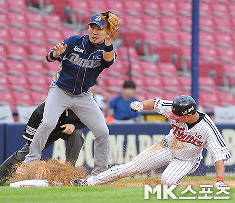 박용택 `큰형님의 질주` Mk포토 Mk스포츠