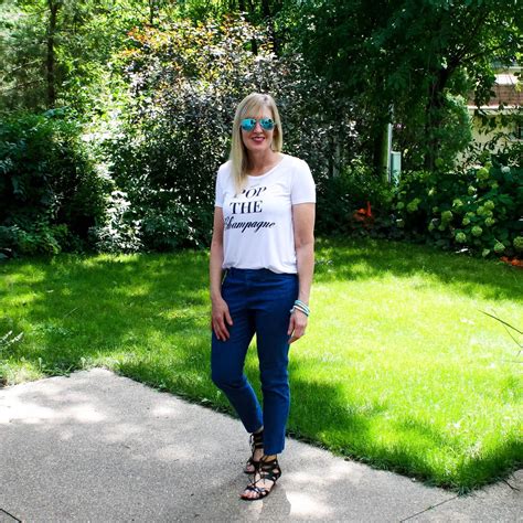 How To Style A Graphic Tee Doused In Pink Chicago Fashion