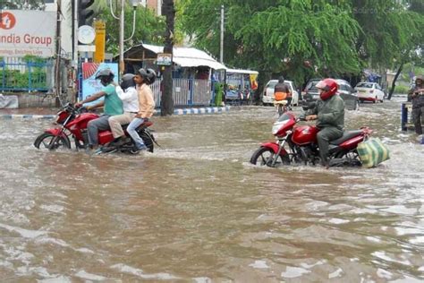 Heavy Rain Disrupts Life In The Southern Region Of West Bengal Heavy