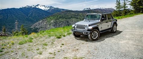 Jeep Wrangler Engine Options: 3.6L V6 vs 2.0L I4 vs. 3.0L EcoDiesel