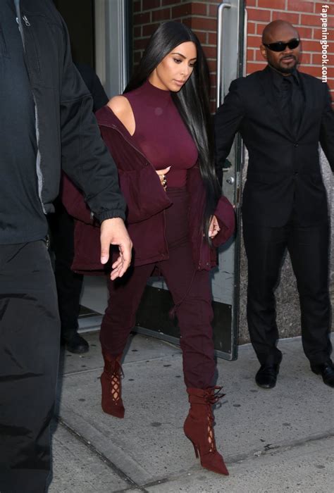 Kim Kardashian Kimkadarshian Nude OnlyFans Leaks The Fappening Photo 679164 FappeningBook