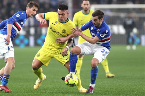 Calcio L Inter Sbatte Contro Il Muro Della Sampdoria E Napoli Che