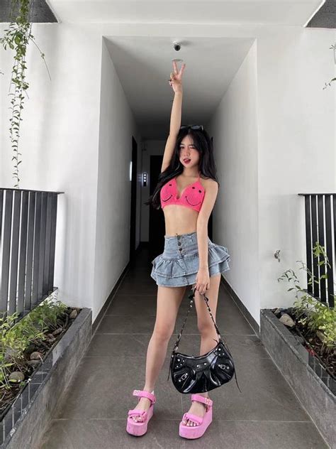 Ngắm nhìn ảnh hotgirl Lê Kim Loan sexy bikini cực hot