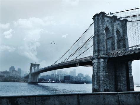 Brooklyn Bridge - story, history, construction & facts | Traveler Lifes