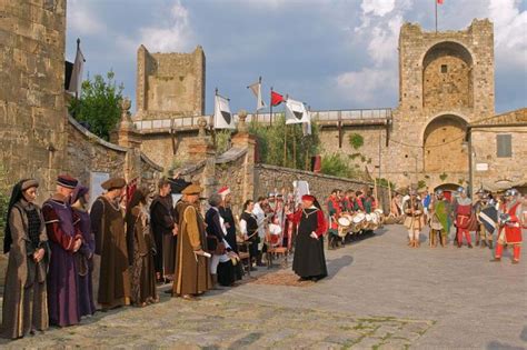 Monteriggioni di Torri si Corona: Festival, Eventi e Calendario