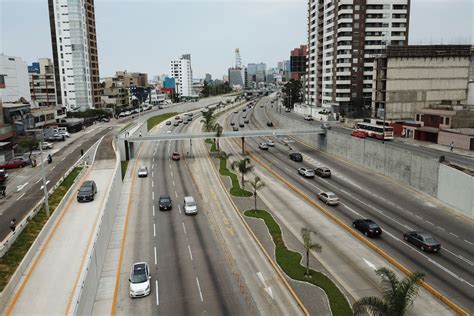 Alcalde De Lima Jorge Muñoz Entregó El Mejoramiento Vial De Paseo De La