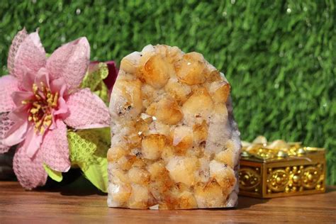 Irregular Yellowish Golden Brazilian Citrine Cluster Geodes At Rs 3500