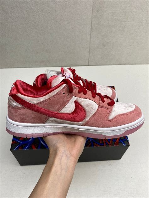 [QC] Kickwho Nike SB Dunk Strange Love size 8.5 : Repsneakers