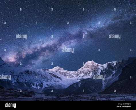 Milchstraße Und Die Berge Erstaunliche Szene Mit Himalaya Und