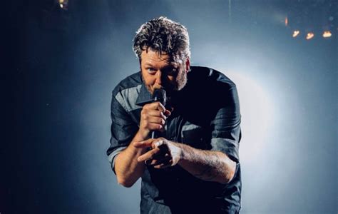 Blake Shelton Fulfills Promise To Young Cancer Survivor Video