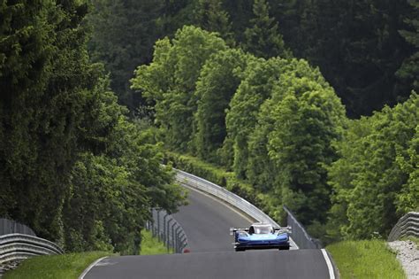 6 05 336 La Volkswagen ID R établit un nouveau record électrique au