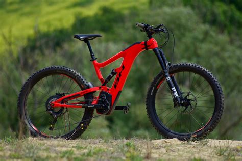 Video Test Bh Atom X Carbon Pronta Per L Avventura Ebikecult It