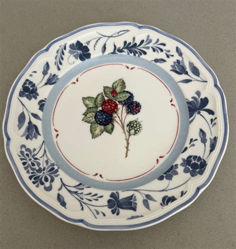 Villeroy Boch Cottage Salad Accent Plates Perfect Condition No