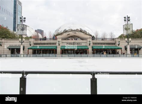 Vue Sur La Glace Au Mccormick Tribune Plaza Ice Rink Millennium