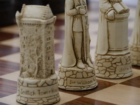 Berkeley Chess Ltd Scottish Chess Set Ivory And Brown Chessbaron