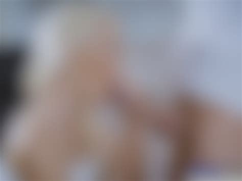 Tiny Blonde Stretches Her Pussy On Dick Vid Os Porno Gratuites Youporn