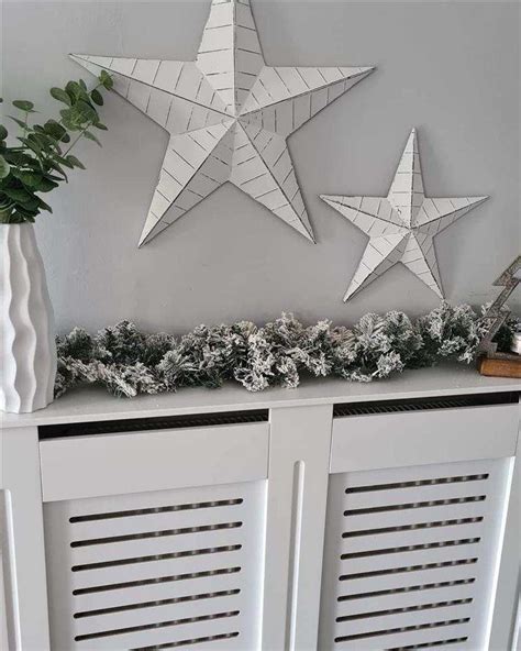 Decoração de Natal simples para parede no estilo faça você mesmo