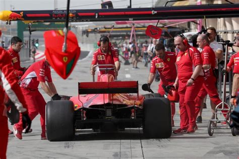 Formula Baku La Griglia Di Partenza Spettacolo Vettel La Ferrari Vola