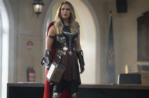 Biceps Instead Of Boobs And Butts How Natalie Portman S Mighty Thor