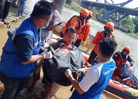 Jasad Penambang Pasir Yang Tenggelam Di Sungai Kampar Berhasil