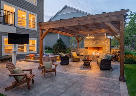 A Landscapers Dream Rough Sawn Cedar Pergola Landscape