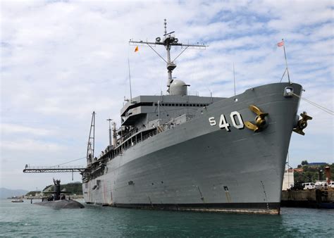 Hayleys Advantis Supports Us Military Ship Call In Sri Lanka Sri