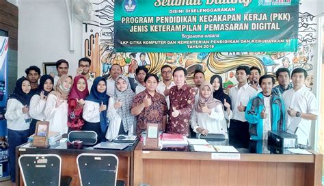 Peserta Uji Kompetensi Digital Marketing Dari Lkp Citra Komputer Malang