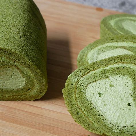 Matcha Roll Cake Recipe 抹茶ロールケーキ Japanese Green Tea Swiss Roll