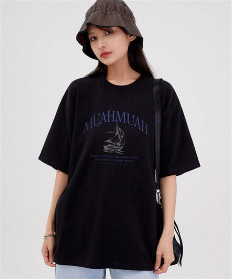 MUSINSA MUAHMUAH Summer Boat Graphic Short Sleeve T Shirt Black