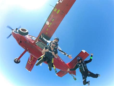 Comment Se Passe Un Bapt Me De Saut En Parachute Randonn E Bretagne