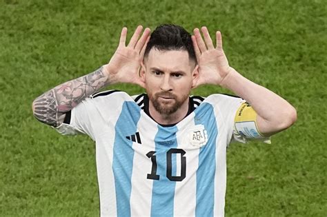 Messi Im Semifinale Argentinien Schl Gt Niederlande Im