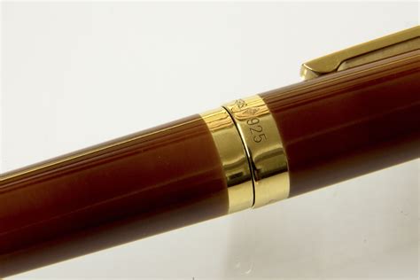 S T Dupont Classique Brown Lacquered Fountain Pen Lacquered Brass