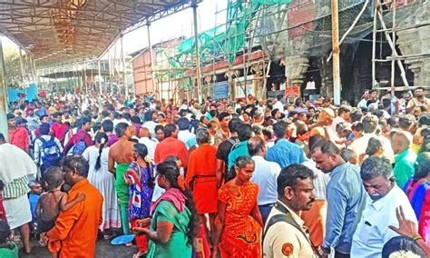 Devotees Throng Tiruchendur Murugan Temple Waiting For 4 Hours For