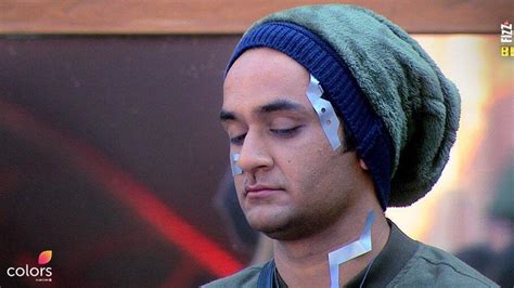 Bigg Boss 11 Dec 13 Written Update Priyank Impersonates Vikas Mother