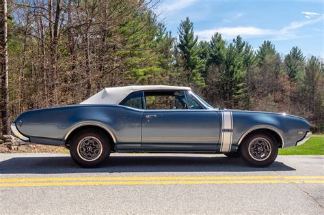 The Oldsmobile 442 Played The Role Of Luxury Muscle Car Automobile Magazine