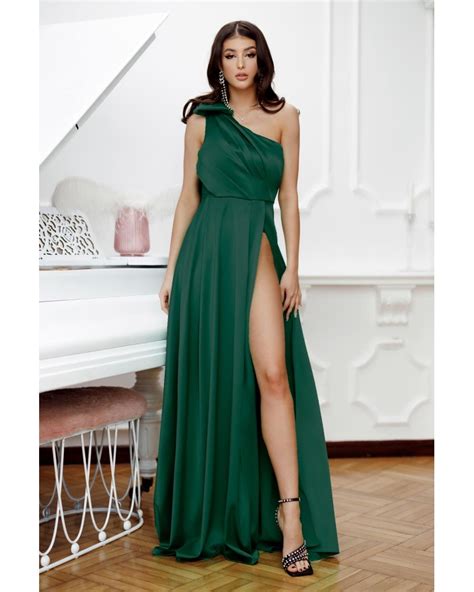 Rochie Lunga Verde Din Tafta Elastica Cu Funda Pe Umar