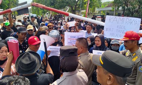 Kredit Macet Miliar Bpr Kr Indramayu Buka Layanan Pengaduan