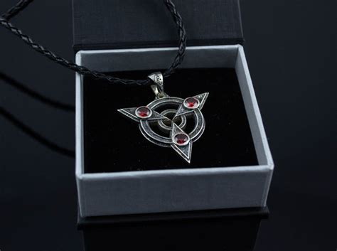 Silver Handmade Skyrim Amulet Of Articulation Pendant For Geek And