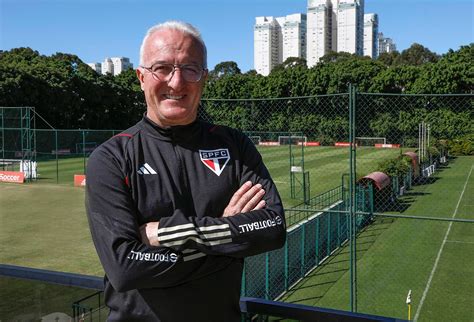 Dorival Júnior chega no São Paulo e pede paciência a torcida CBN