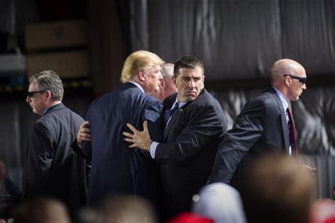 How Secret Service Would Handle Trumps Arrest According To Former