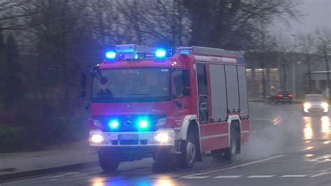 Ankommende FFler Einsatzfahrt HLF 20 MZF Freiwillige Feuerwehr