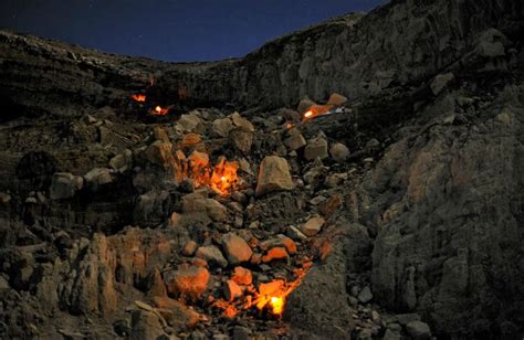 Kawah Ijen at Night (30 pics)