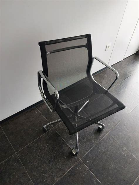 Charles Ray Eames ICF Office Chair EA 117 Catawiki