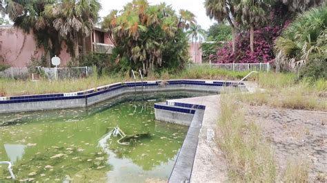 Exploring The Massive Abandoned Orlando Sun Resort Convention Center