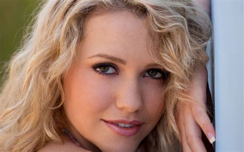 Pictures Of Mia Malkova